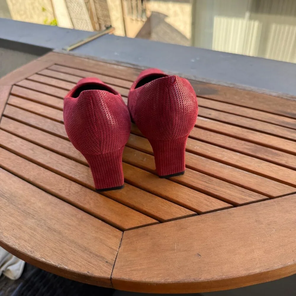 Nordstrom Red Textured Square Toe Heels NWOB Size 9W - Picture 6 of 7